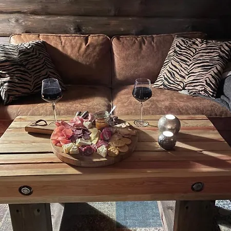 Alojamento de Turismo Selvagem Mikrohyttene Moen Ranch *